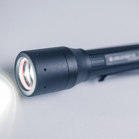 Cветодиодный ручной фонарь Ledlenser P5 New на батарейках - фото Led Lenser (Лед Ленсер)