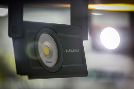 Cветодиодный фонарь прожектор Ledlenser iF8R аккумуляторный - фото Led Lenser (Лед Ленсер)