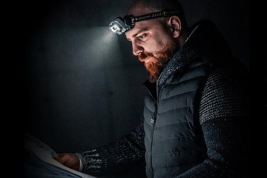 Светодиодный налобный фонарь Ledlenser HF8R Work аккумуляторный - фото Led Lenser (Лед Ленсер)