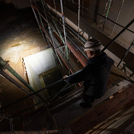 Светодиодный налобный фонарь Ledlenser HF8R Work аккумуляторный - фото Led Lenser (Лед Ленсер)