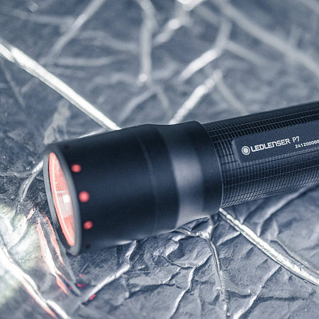 Cветодиодный ручной фонарь Ledlenser P7 New на батарейках - фото Led Lenser (Лед Ленсер)
