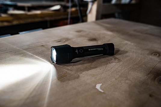 Светодиодный ручной фонарь Ledlenser P7R Work - фото Led Lenser (Лед Ленсер)