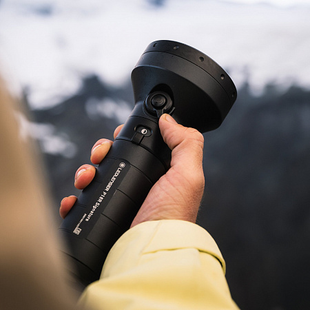 Светодиодный ручной фонарь Ledlenser P18R Signature New аккумуляторный - фото Led Lenser (Лед Ленсер)